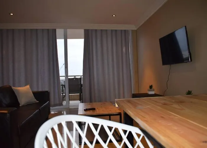 Harbour View Heights in Waterfront 3 bedrooms