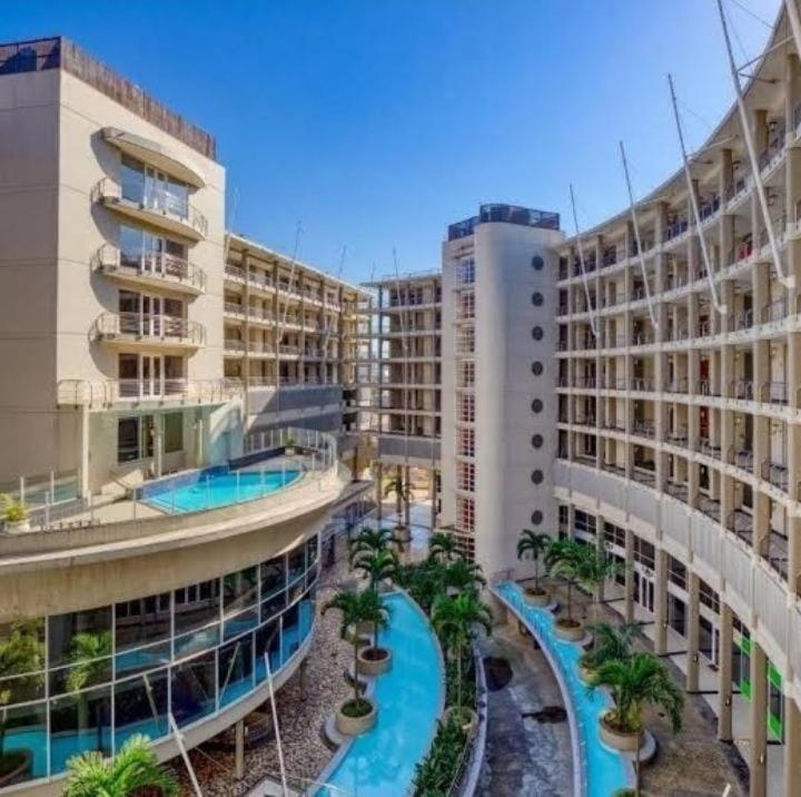 Three And Two Bedroom At The Sails * Durban