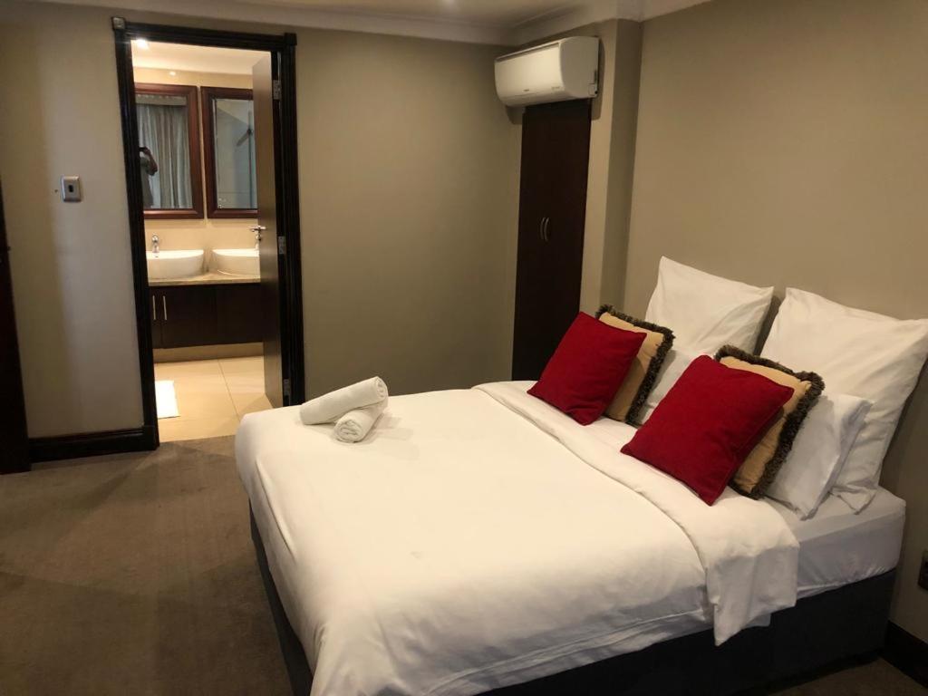 Three And Two Bedroom At The Sails Appartement