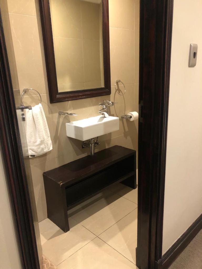 Apartment Three And Two Bedroom At The Sails